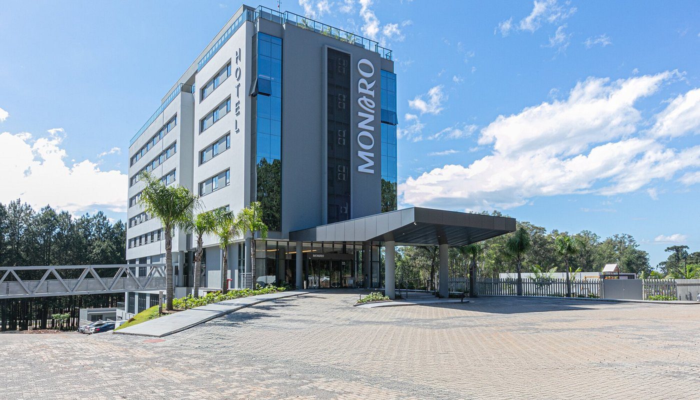 Fachada do Monaro Hotel